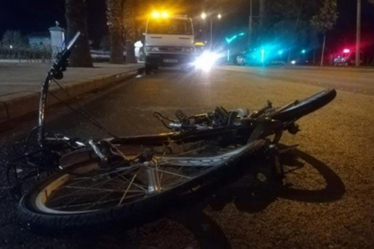 Kamyon altında kalan bisiklet sürücüsü öldü