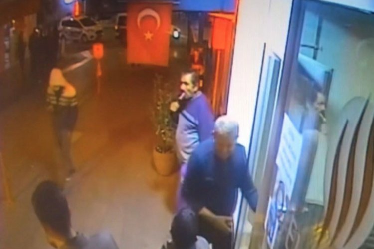 Bıçaklı kavgada 1 kişi ağır yaralandı