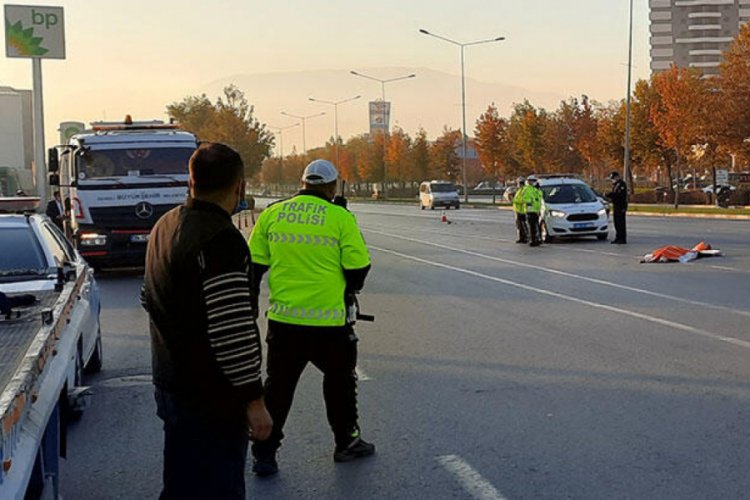 Motosikletin çarptığı kadın hayatını kaybetti