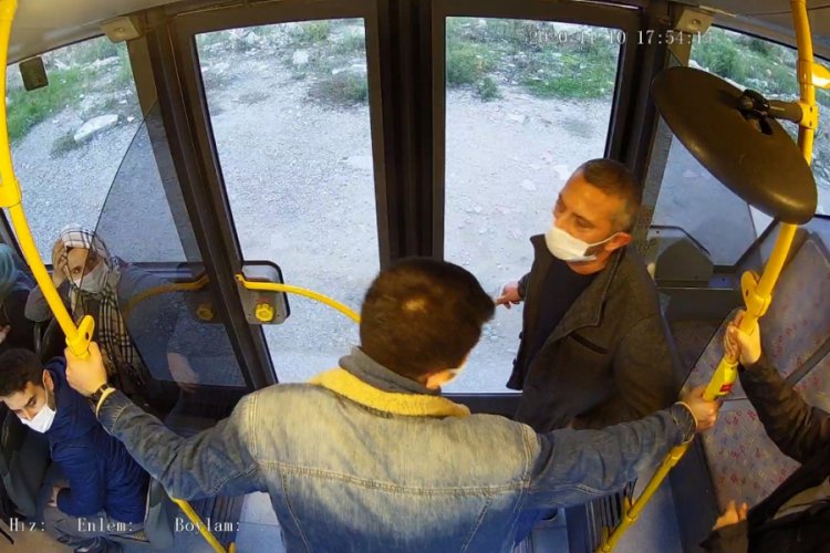Bursa'da otobüsteki mastürbasyon skandalı kameraya yansıdı