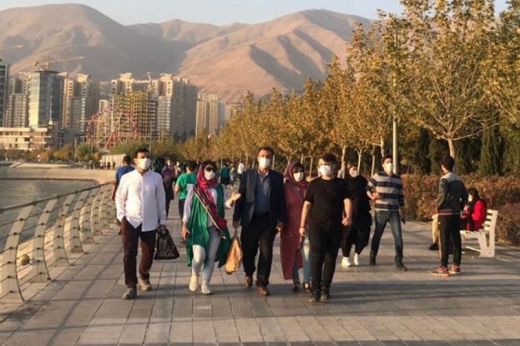 İran'da son 24 saatte 462 kişi Kovid-19'dan hayatını kaybetti