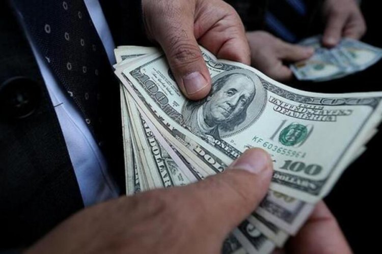 Dolar 8 liranın altına geriledi