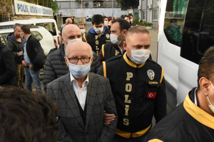 O müteahhit, Elazığ depremi sonrası 'mezarda oturuyoruz' yazmış