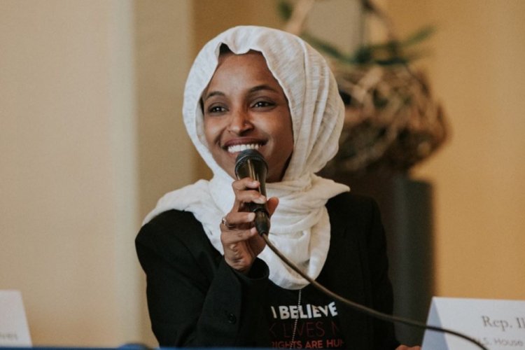 İlhan Omar, seçim kampanyası için 2.8 milyon dolar ödediğini açıkladı