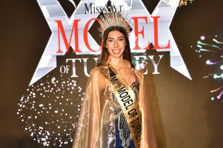 Chicago'lu Ceyda Miss Model seçildi