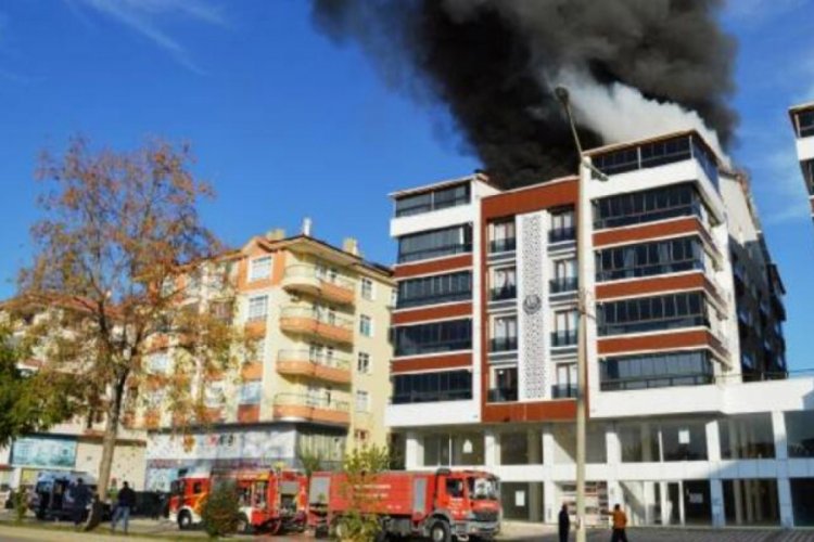 Ankara'da çatı yangını