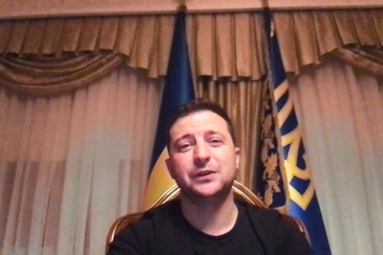 Zelenskiy'den hastanede paylaşım: İyiyim, çalışmaya devam ediyorum!