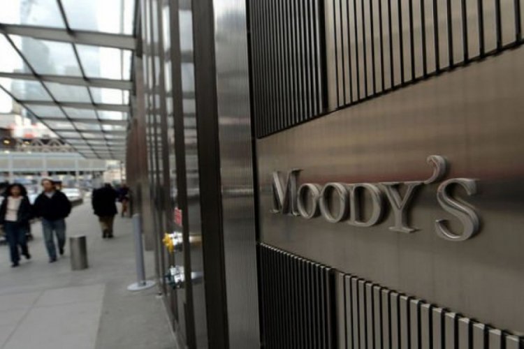Moody's: Küresel ekonomik toparlanma, artan koronavirüs vakalarının tehdidi altında