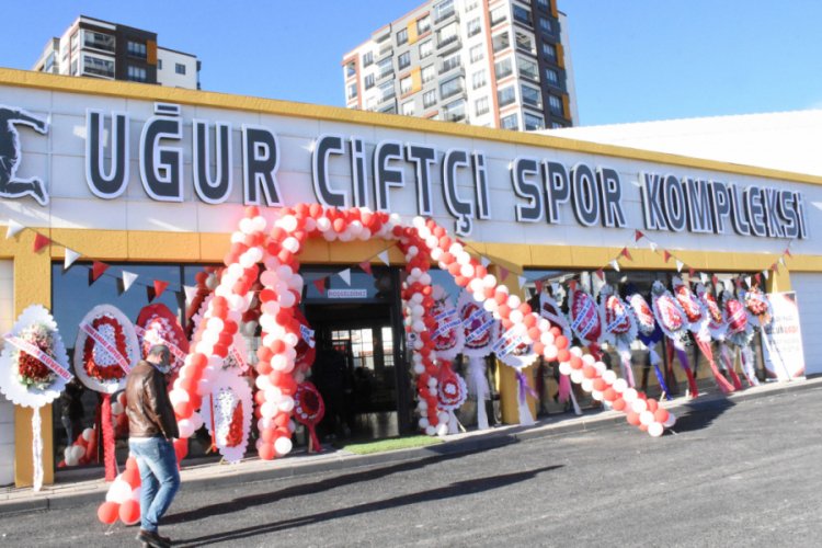 Sivassporlu Uğur Çiftçi spor kompleksi açtı