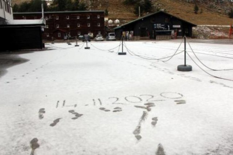 Kartalkaya'da kar yağışı