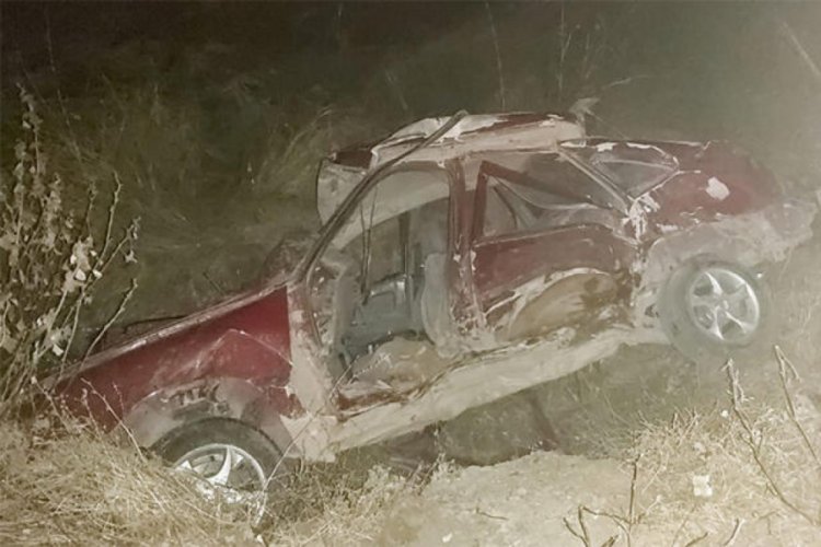 2 otomobil birbirine girdi: Ölü ve yaralılar var