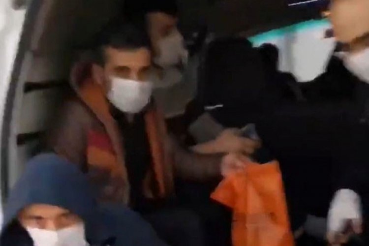 5 kişilik araçtan 15 kişi çıktı