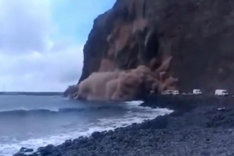 Kanarya adalarında dağ yamacında heyelan