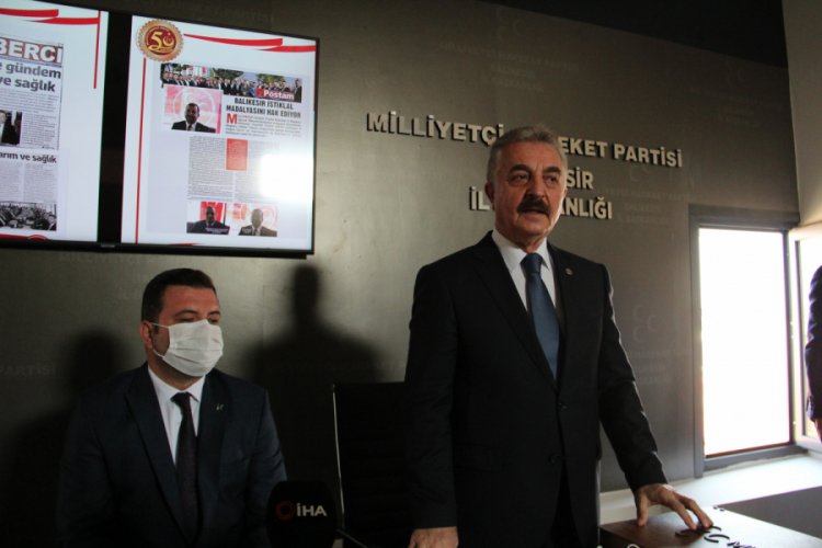 MHP Genel Sekreteri Büyükataman, partisinin Balıkesir İl Kongresi'nde konuştu