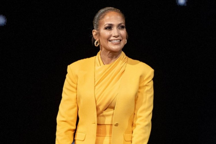 Jennifer Lopez kendi kozmetik markasını kurdu