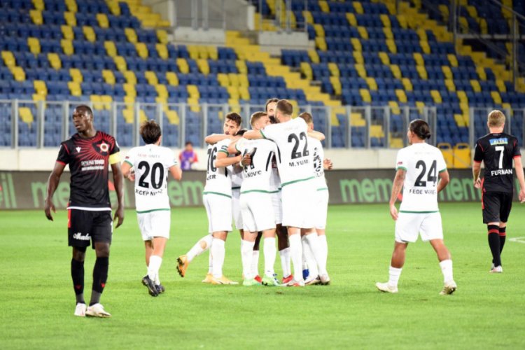Denizlispor evinde ilk galibiyetin peşinde