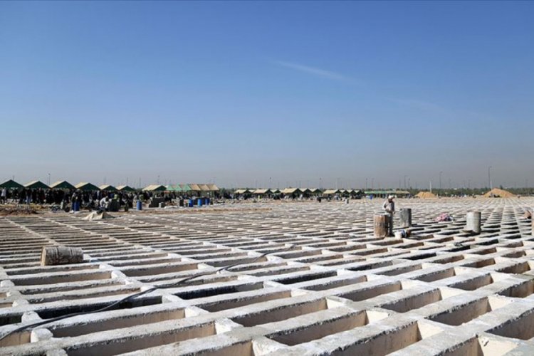 İran Sağlık Bakanı: Tedbirlere riayet edilmezse günlük ölümlerde 4 haneli sayılara ulaşırız