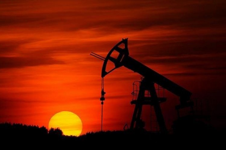 Salman: Petrolde üretim kısıtlama anlaşması ayarlanabilir