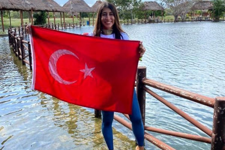 Fatma Uruk dünya rekoru kırdı