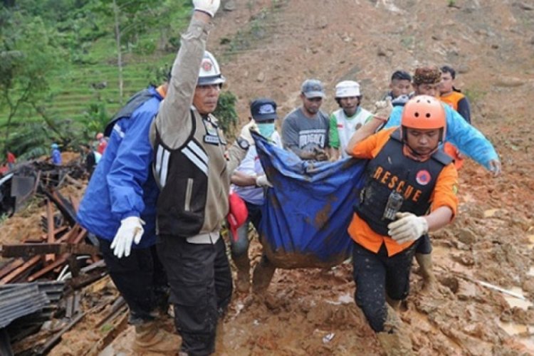 Endonezya'da heyelan: 5 ölü