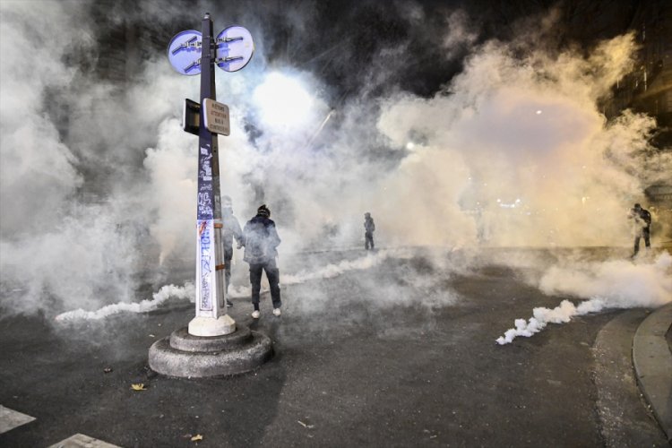 Fransa'da ''güvenlik tasarısı'' protestosuna polis müdahalesi
