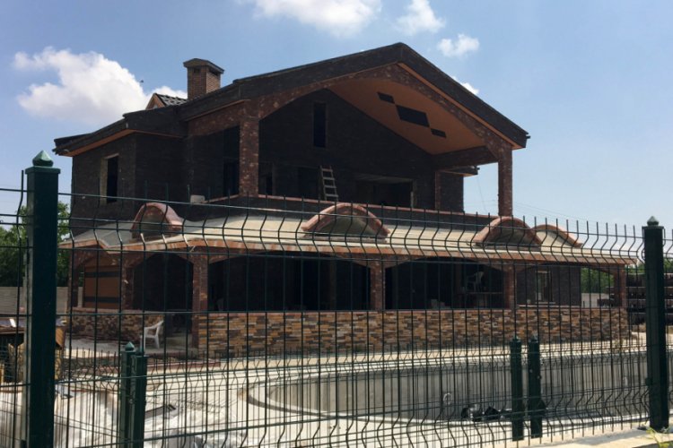 Villayı 10 milyon harcayıp, uyuşturucu imalathanesine çeviren 5 sanığa, 25'er yıl hapis