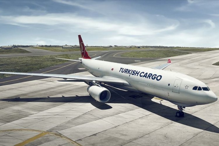 Turkish Cargo kıtalar arası kurduğu hava köprüsüyle Kovid-19 aşılarını taşıyor