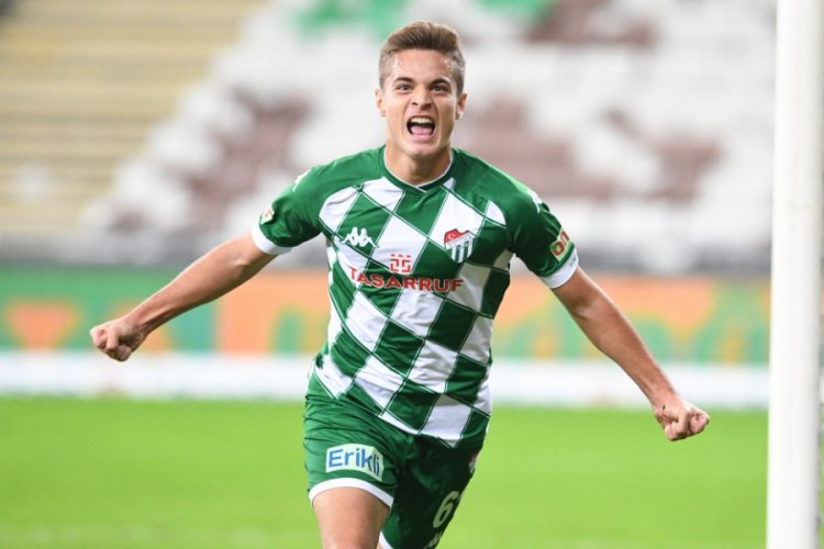 Timsah'ta 15 futbolcu yasağa takılıyor!