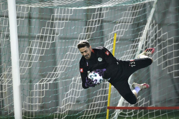 Konyaspor'da 2 oyuncu daha koronavirüse yakalandı