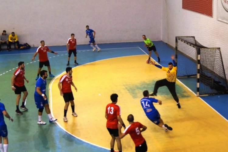 Nilüfer Belediyespor zirveyi bırakmıyor