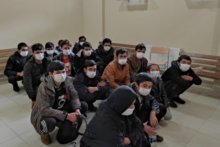 Kocaeli'de 16 kaçak göçmen yakalandı