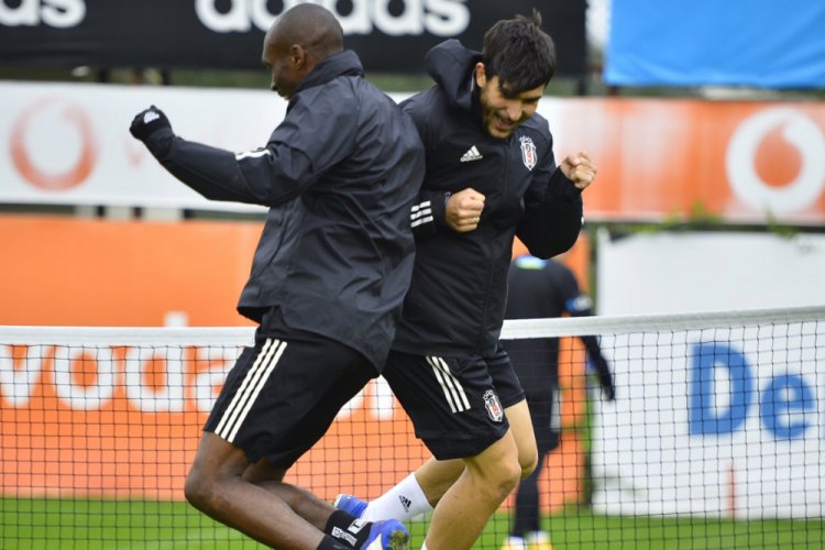 Beşiktaş'ta Necip Uysal takımla çalışmalara başladı
