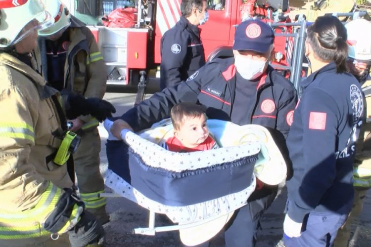 4 katlı binada yangın: 3'ü çocuk 6 kişi kurtarıldı