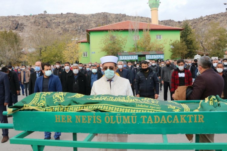 Havuzda boğulan genç toprağa verildi
