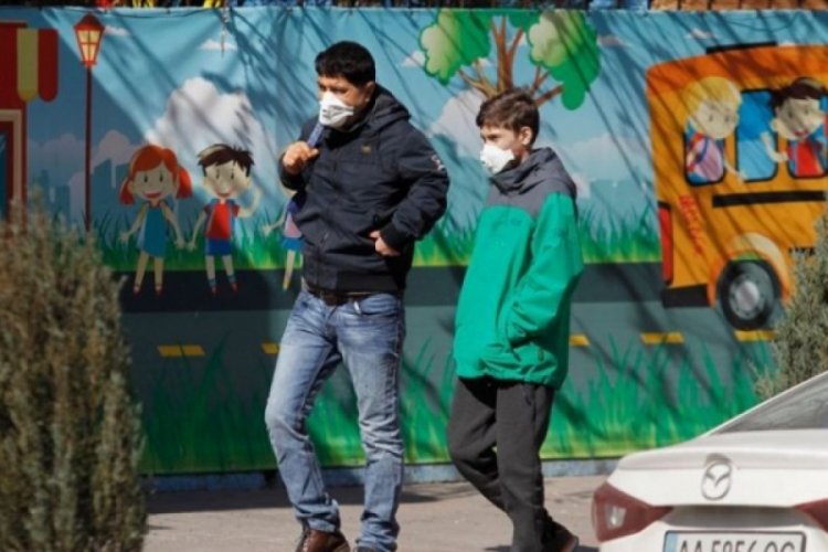 Ukrayna'da 14 bin 580 ile en yüksek günlük Kovid-19 vakası sayısı kaydedildi