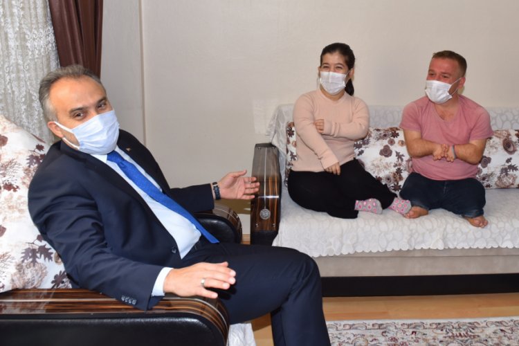 Bursa'da mutlulukları boylarından büyük