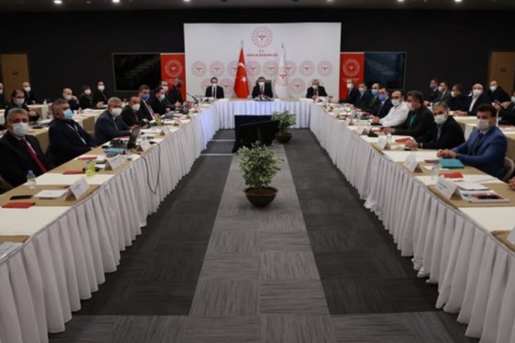 Bakan Koca, İstanbul'da sağlık yöneticileriyle bir araya geldi