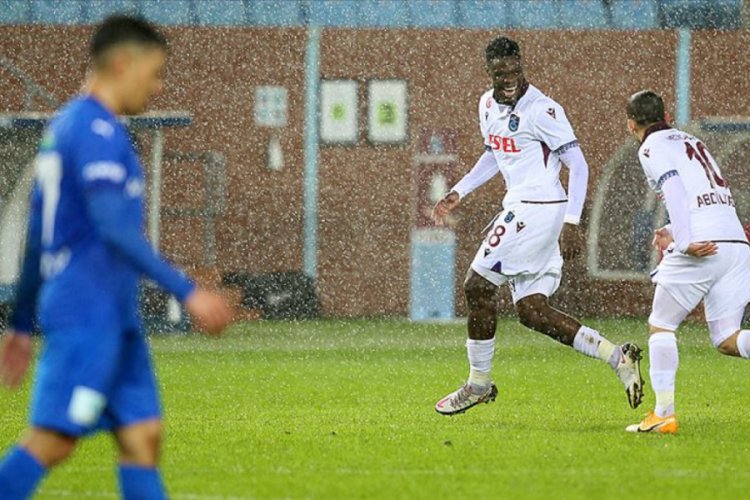 Abdullah Avcı, Trabzonspor'da galibiyetle başladı