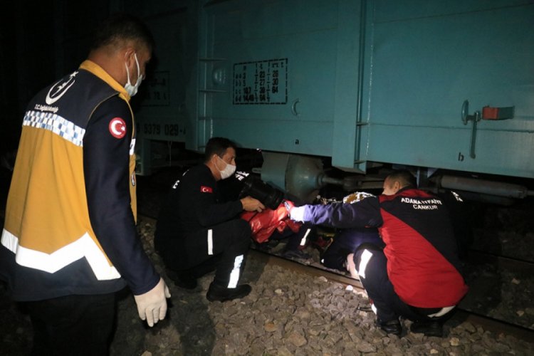 Yük treninin çarpmasıyla kolu kopan kişi ağır yaralandı
