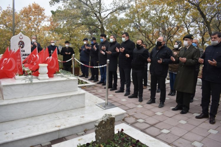 Koca Seyit mezarı başında anıldı
