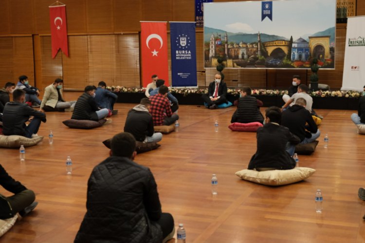 Bursa Büyükşehir Belediye Başkanı Aktaş gençlerle buluştu