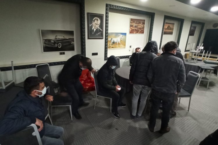 Bursa'daki kumar baskınında kıraathane sahibinin polislere cevabı 'pes' dedirtti
