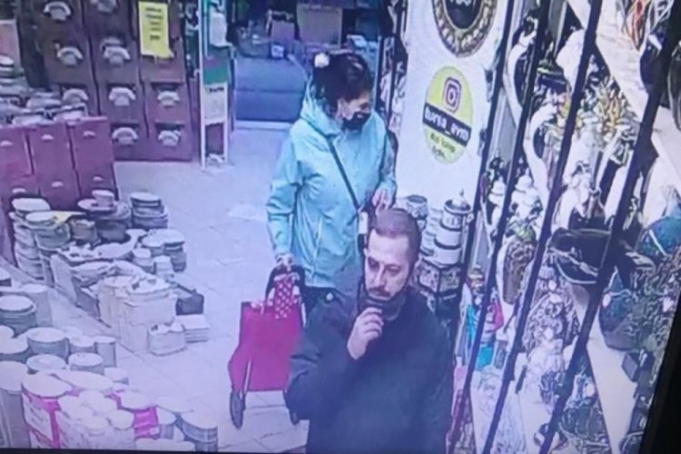 Bursa'da hırsızlık anı anbean kameralarda