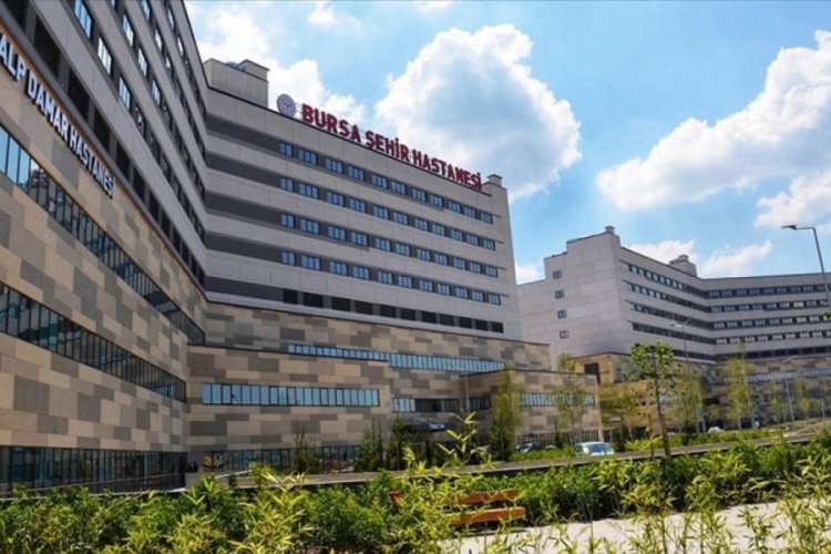 Bursa Şehir Hastanesinde minimal kesili kalp ameliyatları başladı