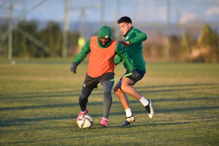 Bursaspor Antalya Kamp Nda Ift Kale Ma Yapt Spor Haberleri