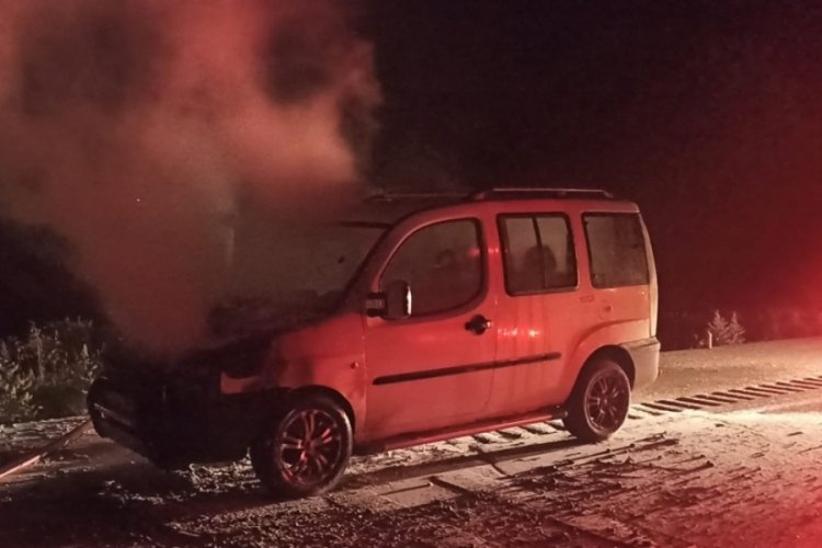 Burdur da seyir halindeki otomobil yandı Güncel Haberler