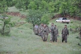 PKK'dan çekilmeye artistik pozlar
