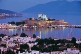 Bodrum'a akın var: Bir günde 47 uçak