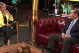 Dursun Özbek'ten sunucuya fırça!