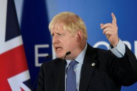 Johnson AB'den imzasız mektupla Brexit ertelemesi istedi